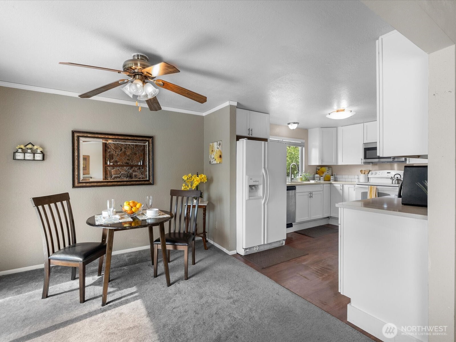 10830 Lake View Drive Property Photo 12
