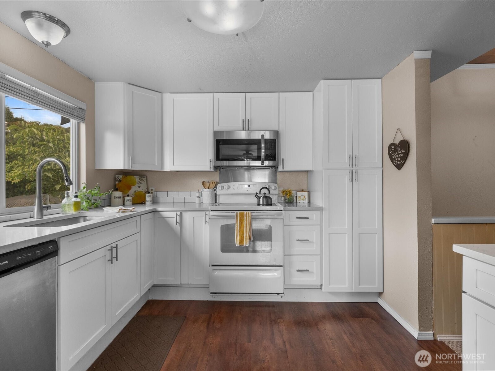 10830 Lake View Drive Property Photo 13