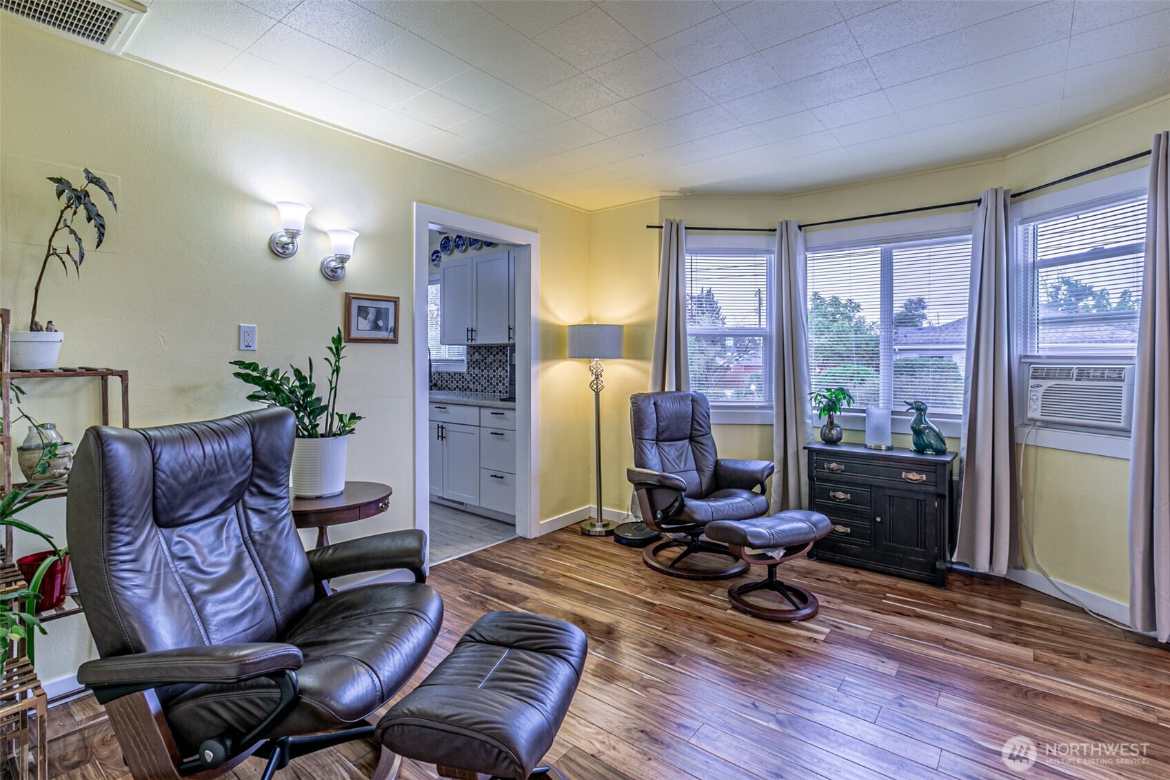 6447 S Warner Street Property Photo 13