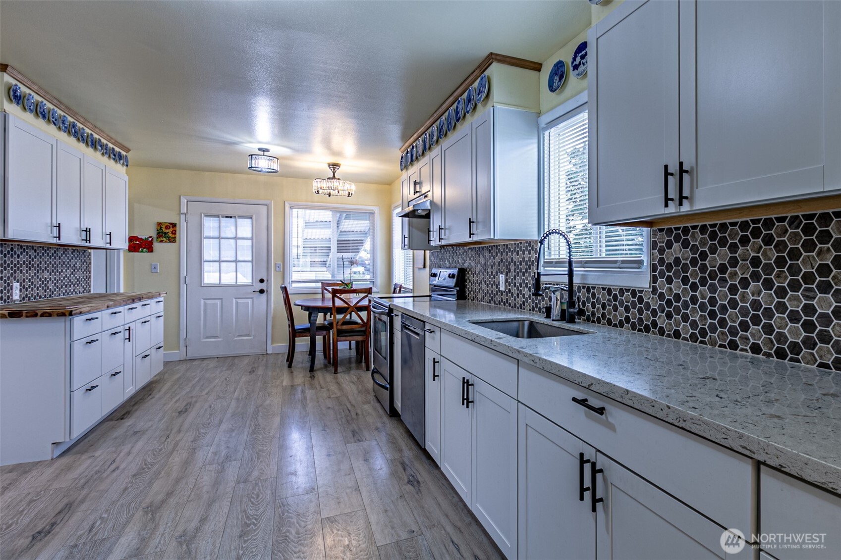 6447 S Warner Street Property Photo 16
