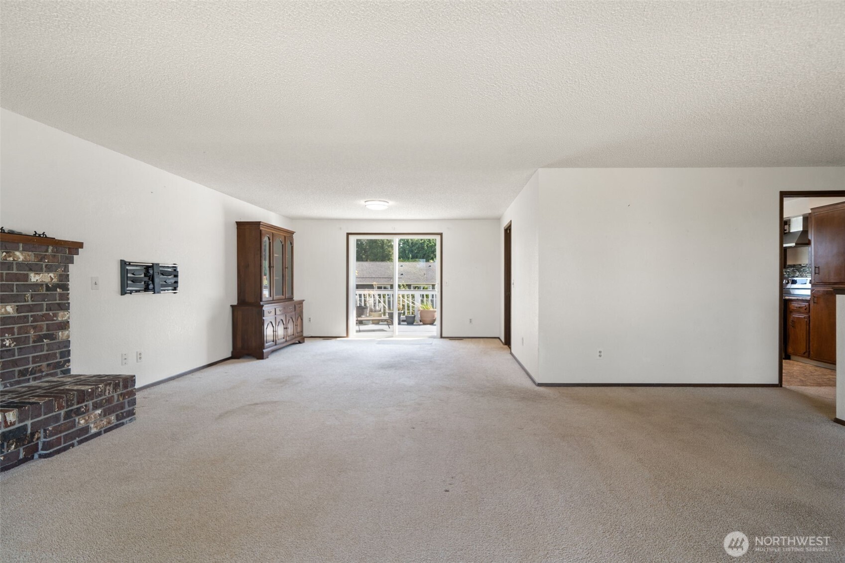 310 Libby Street Property Photo 6