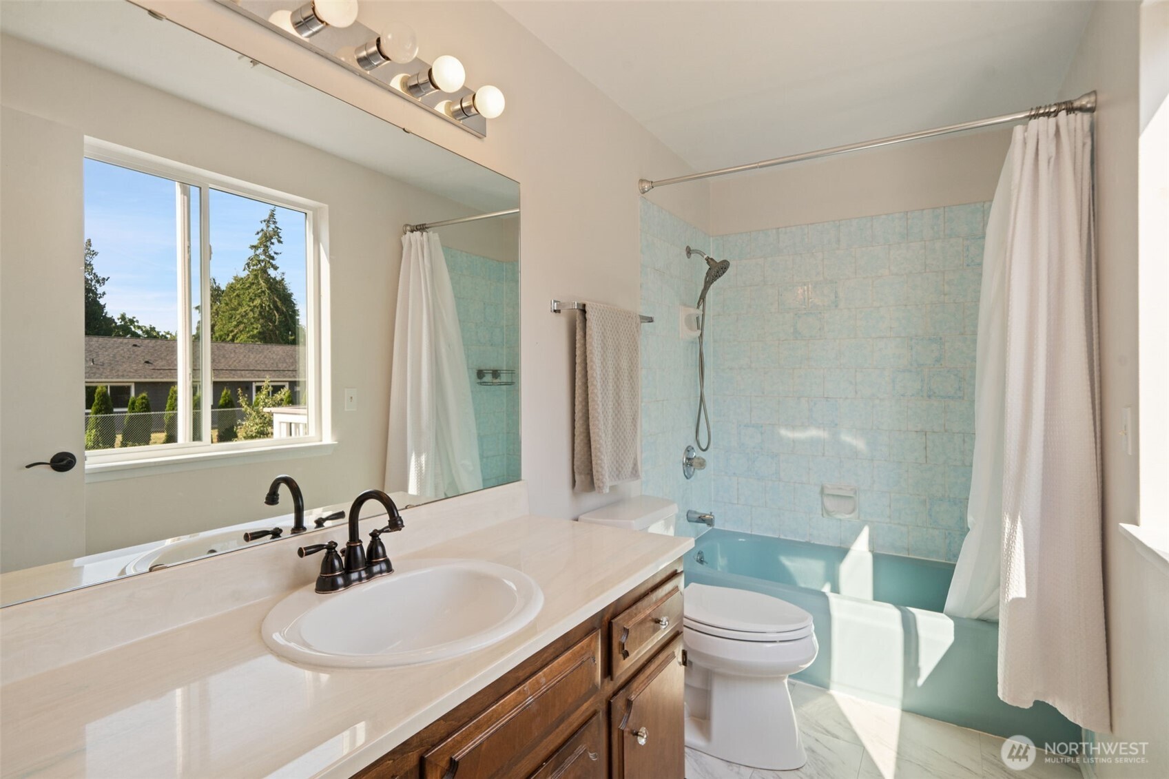 310 Libby Street Property Photo 14