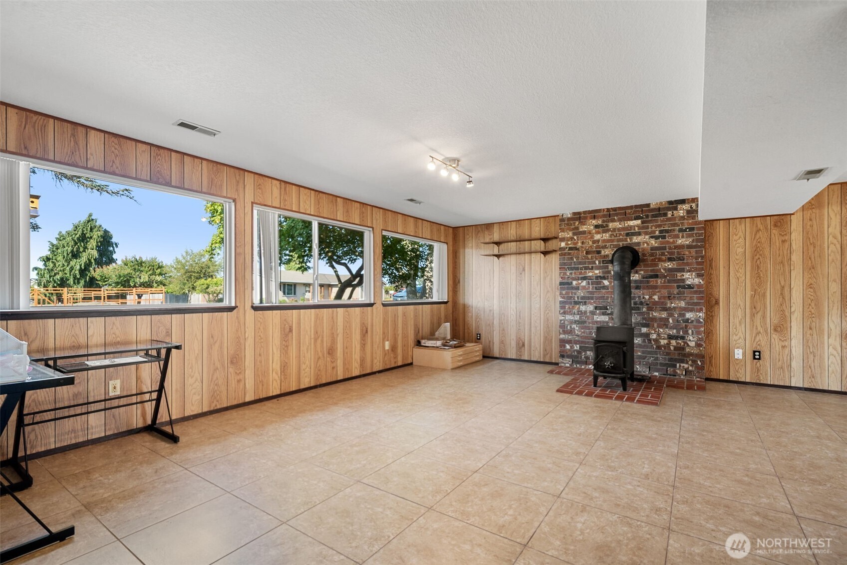 310 Libby Street Property Photo 20