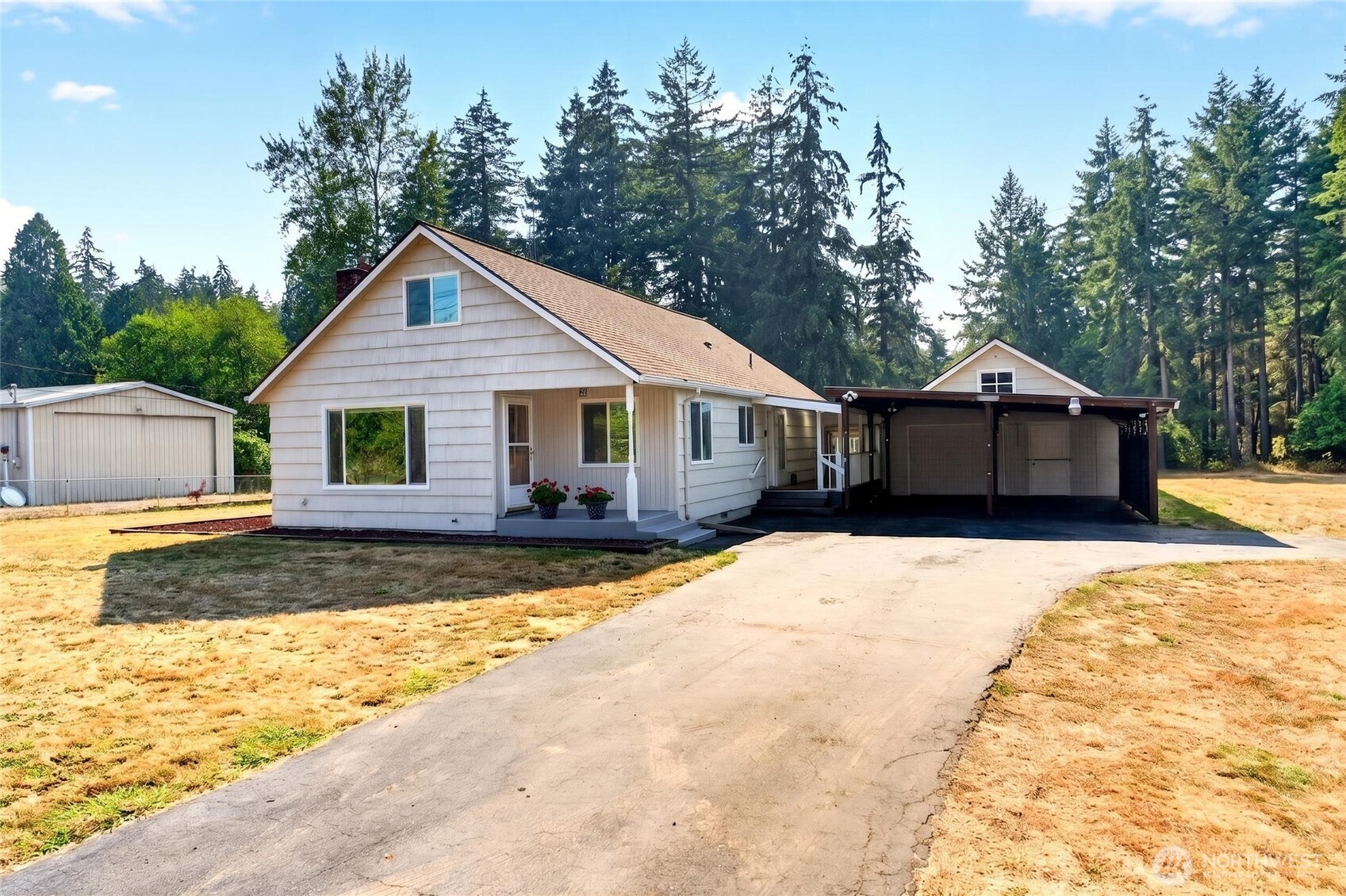 10104 48th Avenue Property Photo 2