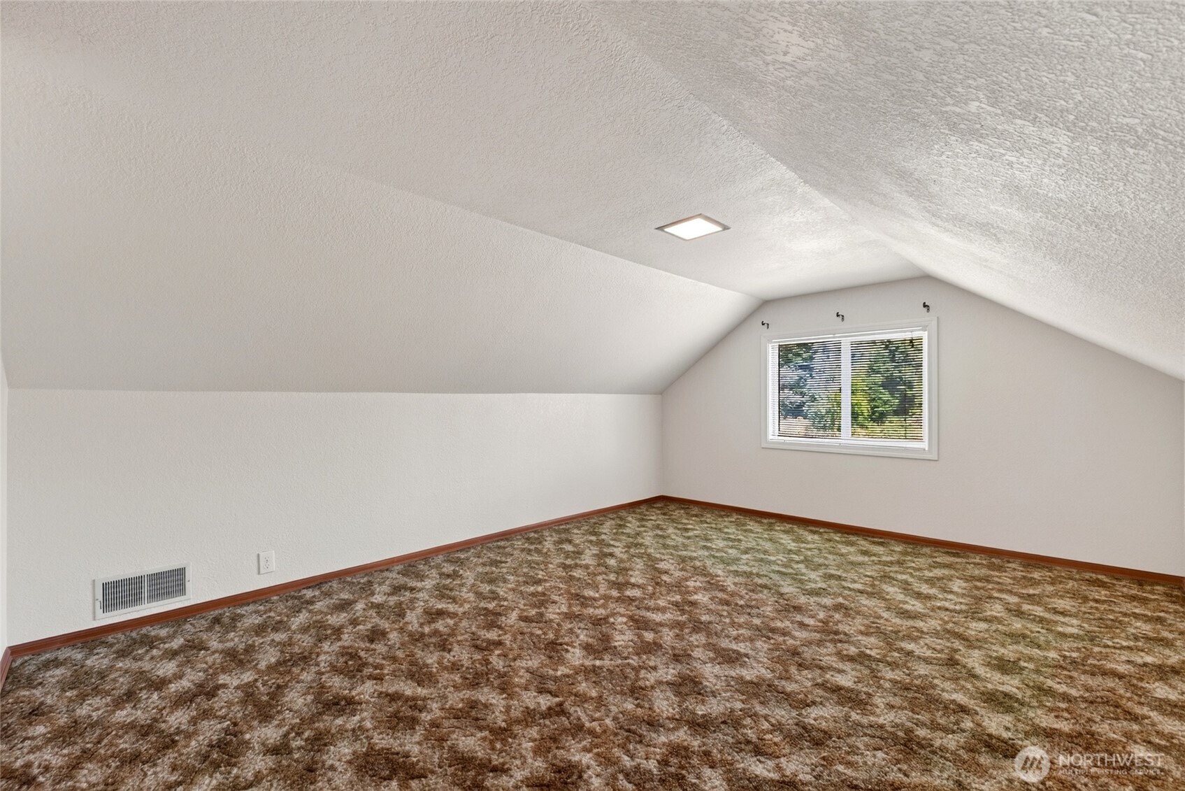 10104 48th Avenue Property Photo 23
