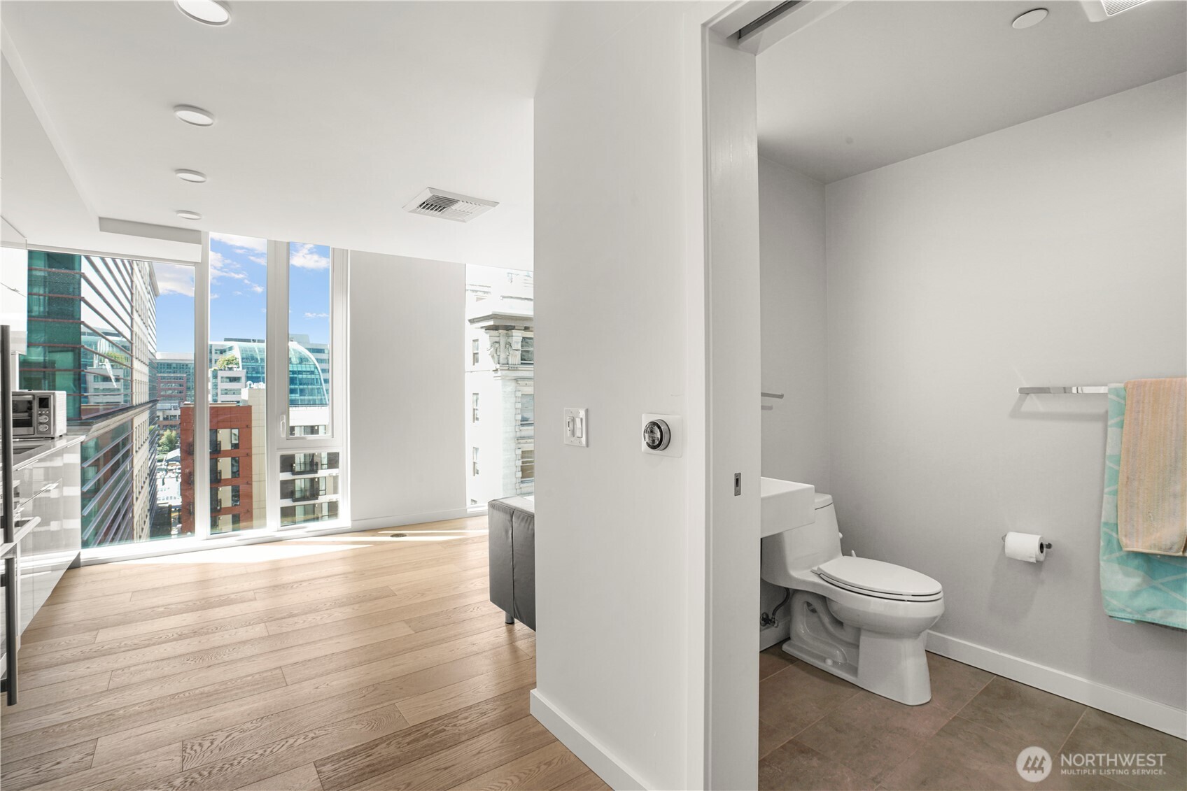 450 S Main Street 708 Property Photo 8