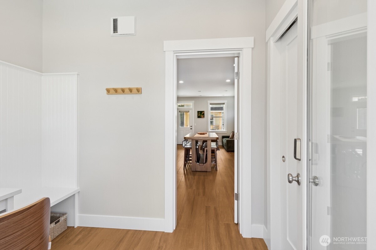 64 Bungalow Loop Property Photo 11