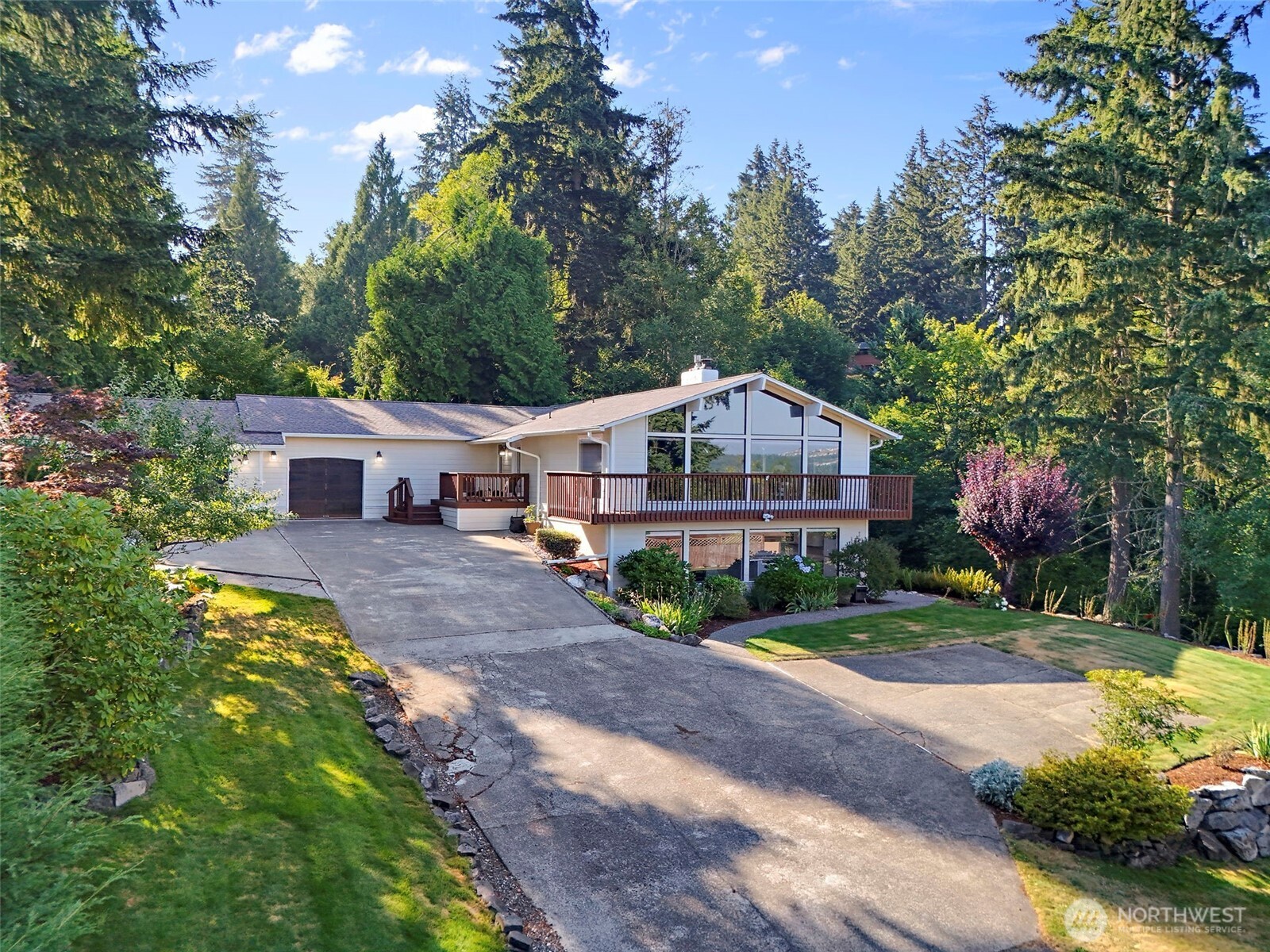 13807 Military Road Property Photo 1