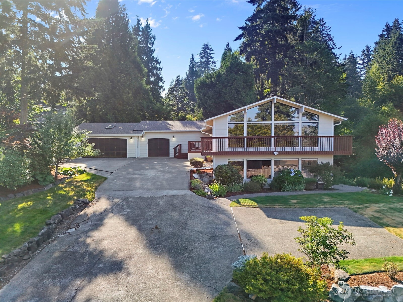 13807 Military Road Property Photo 3