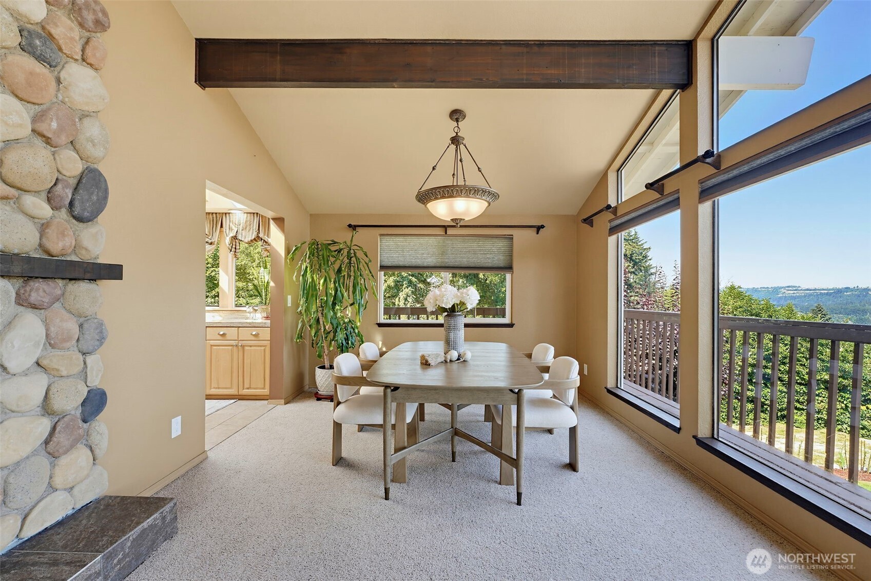 13807 Military Road Property Photo 9