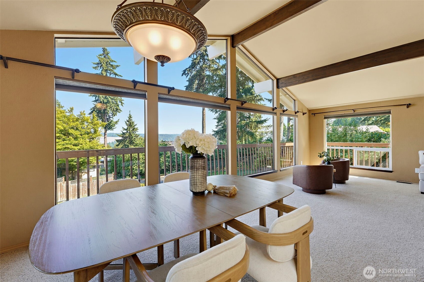 13807 Military Road Property Photo 10