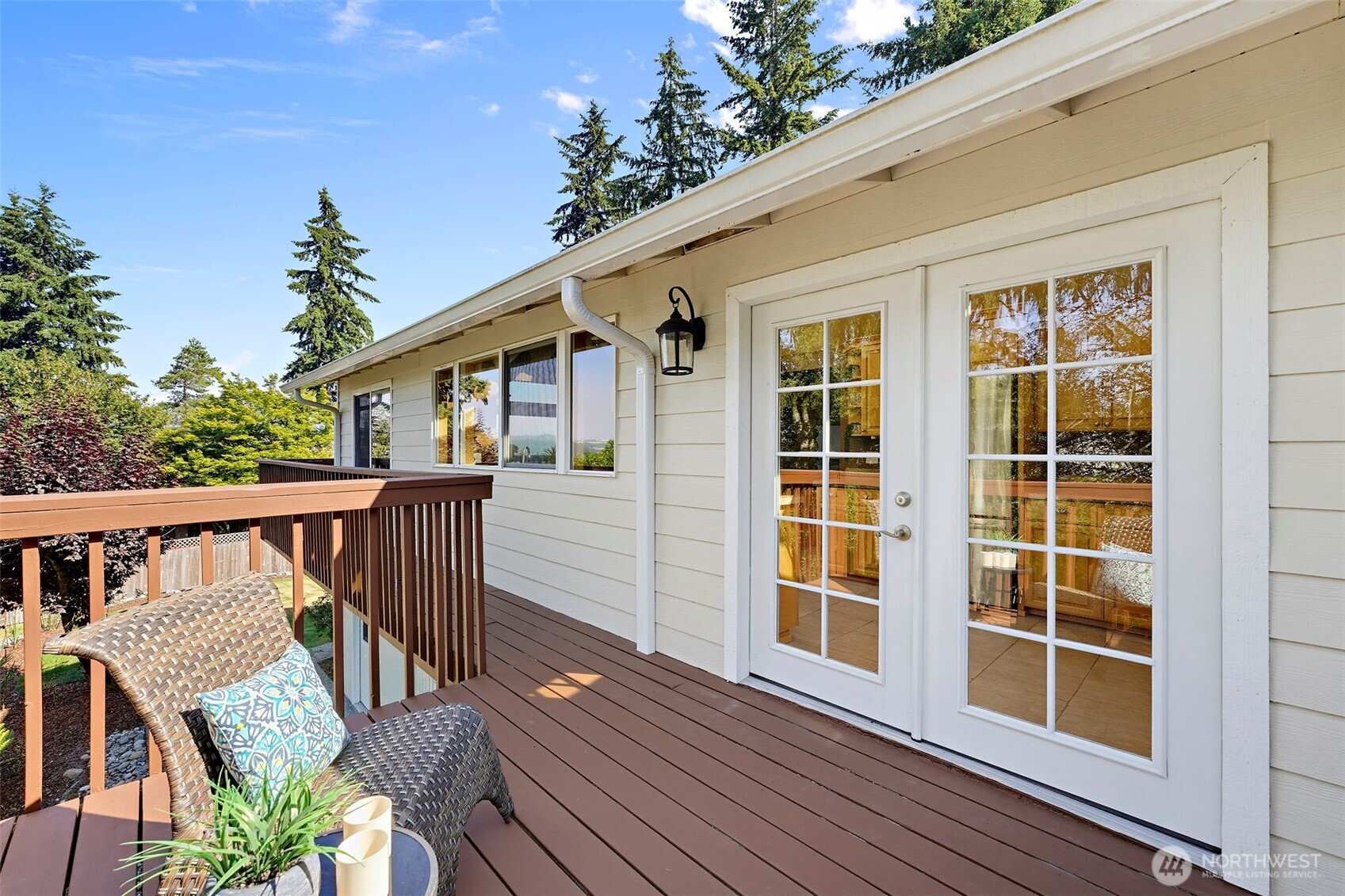13807 Military Road Property Photo 15