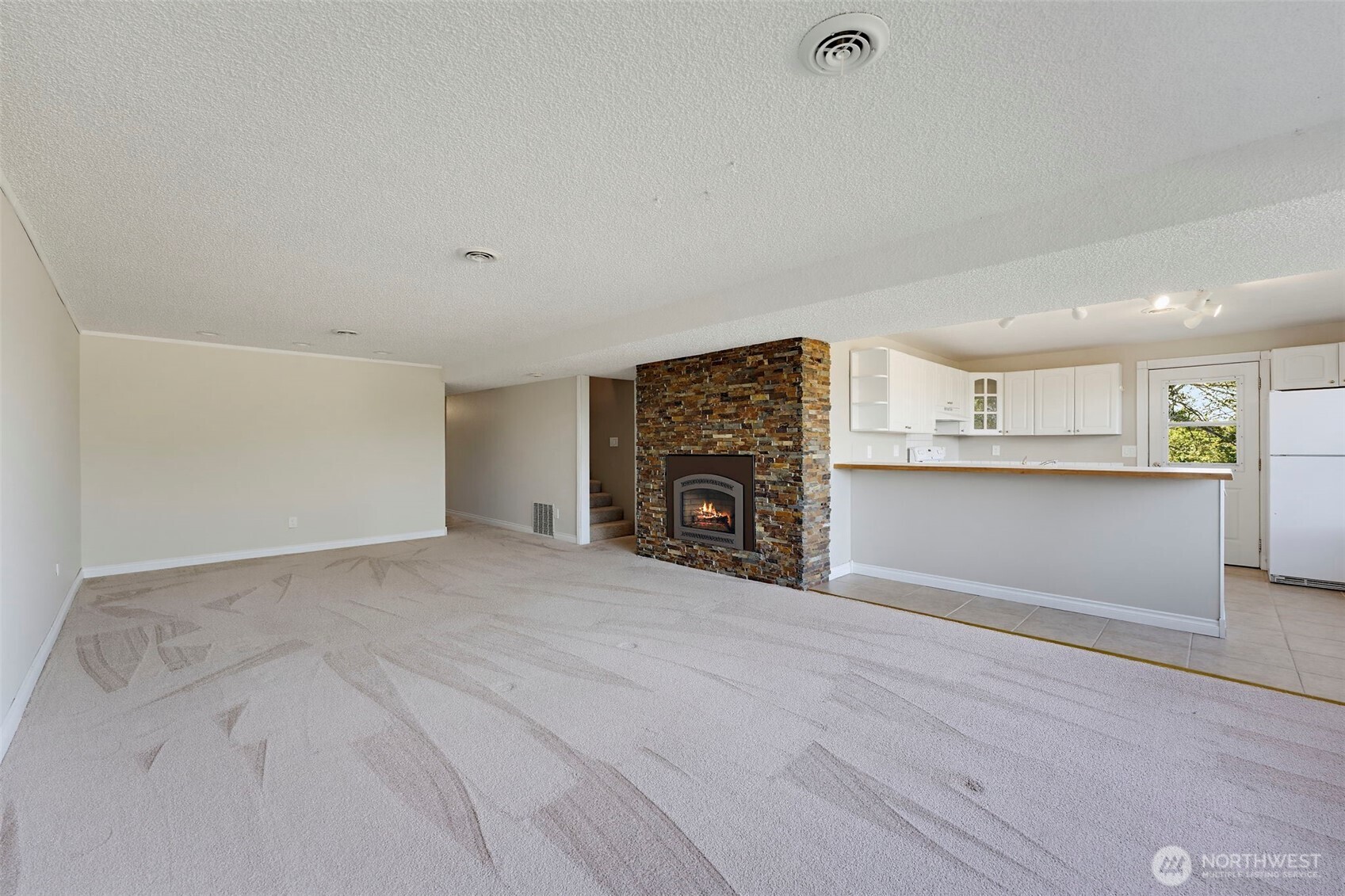 13807 Military Road Property Photo 21
