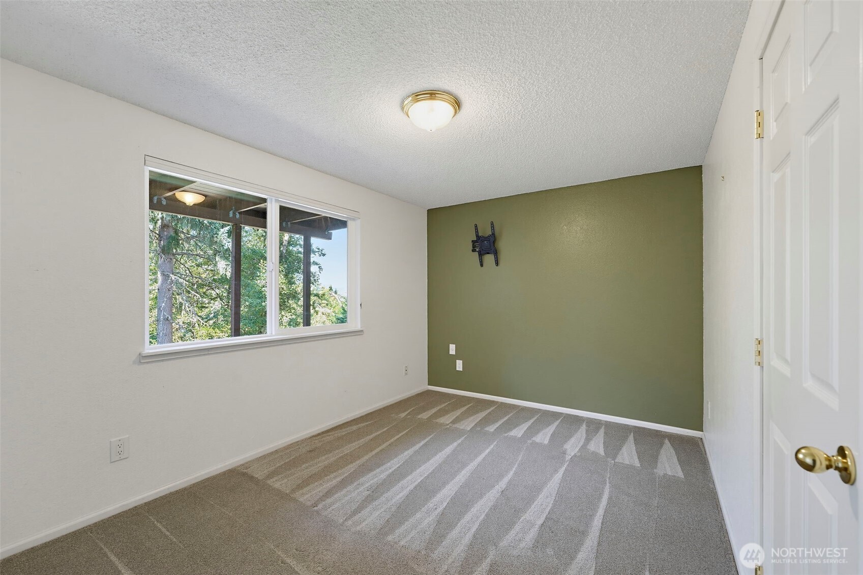 13807 Military Road Property Photo 24