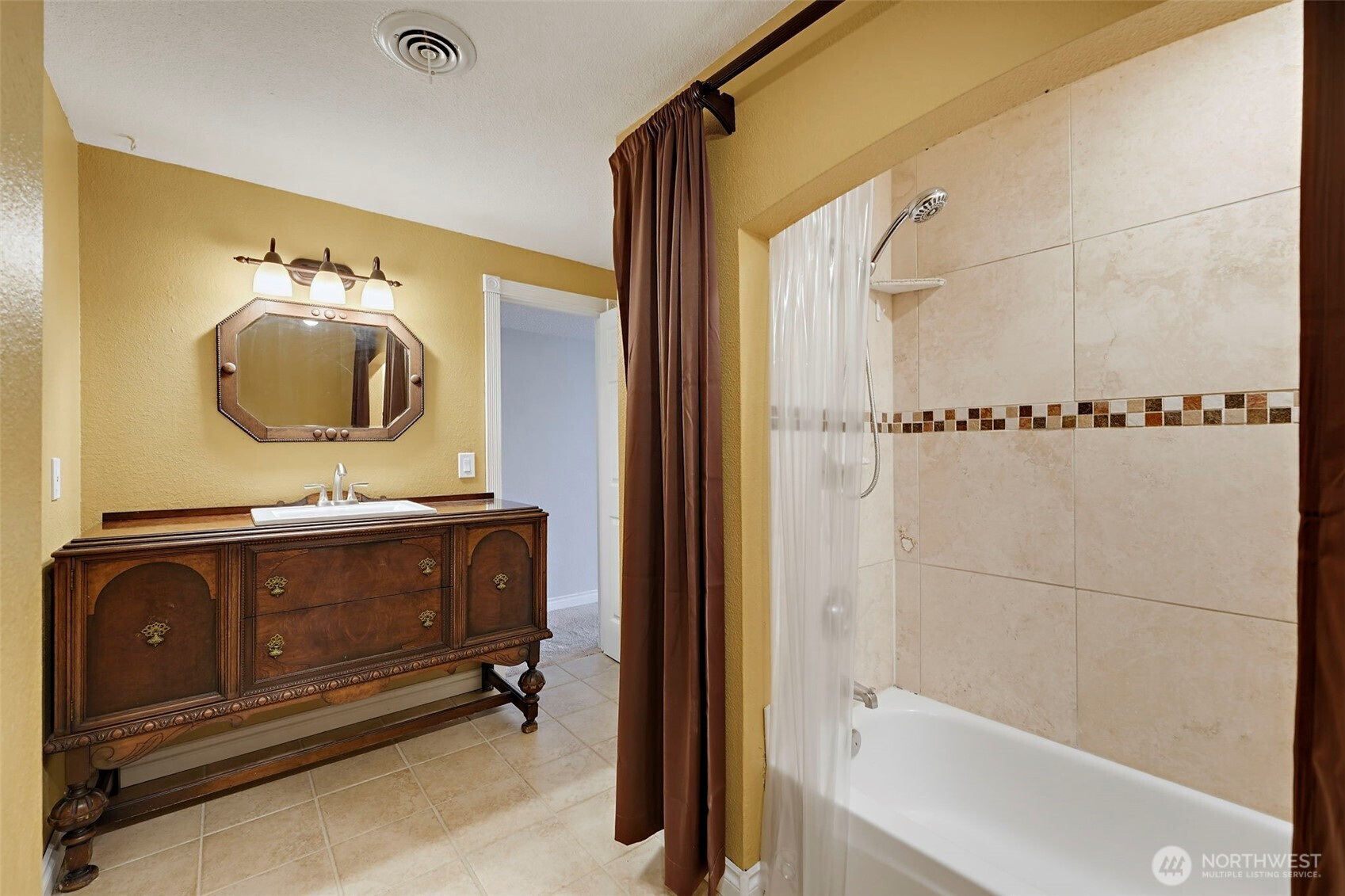 13807 Military Road Property Photo 25