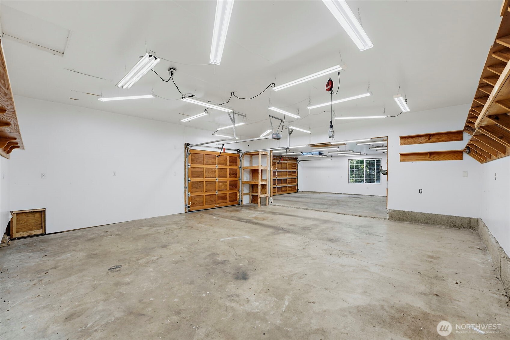 13807 Military Road Property Photo 31