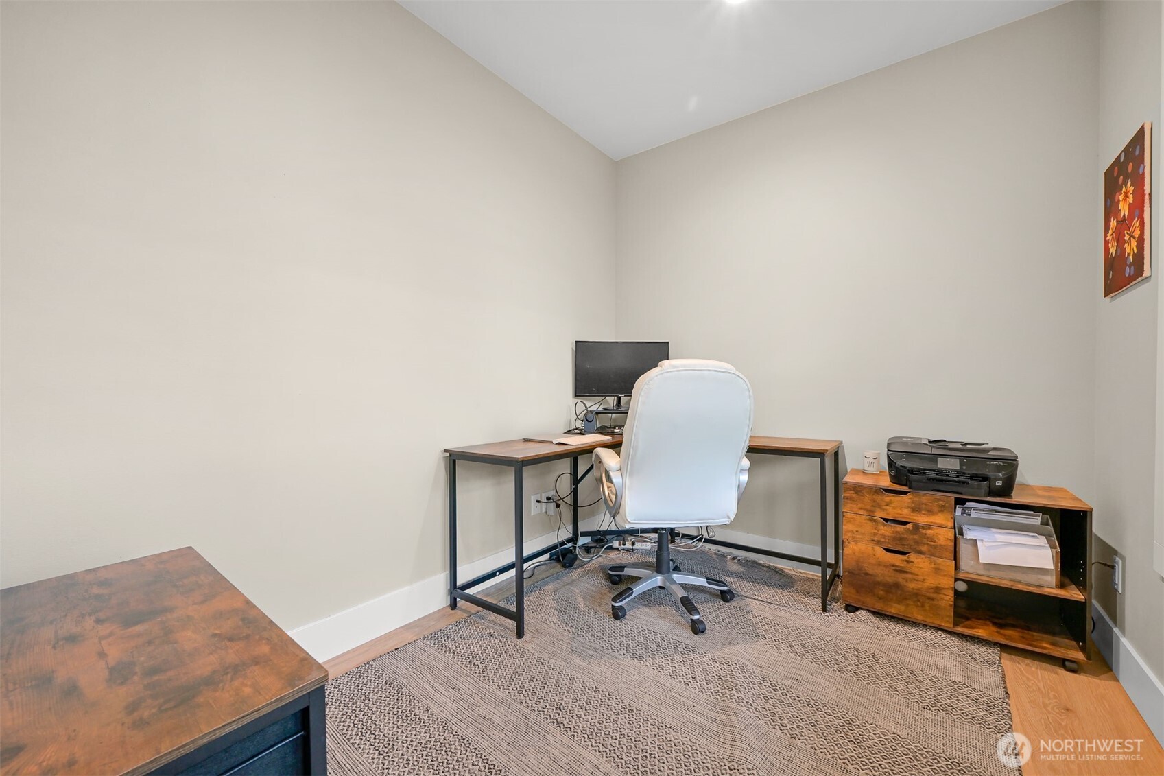 109 W 2nd Street Property Photo 28