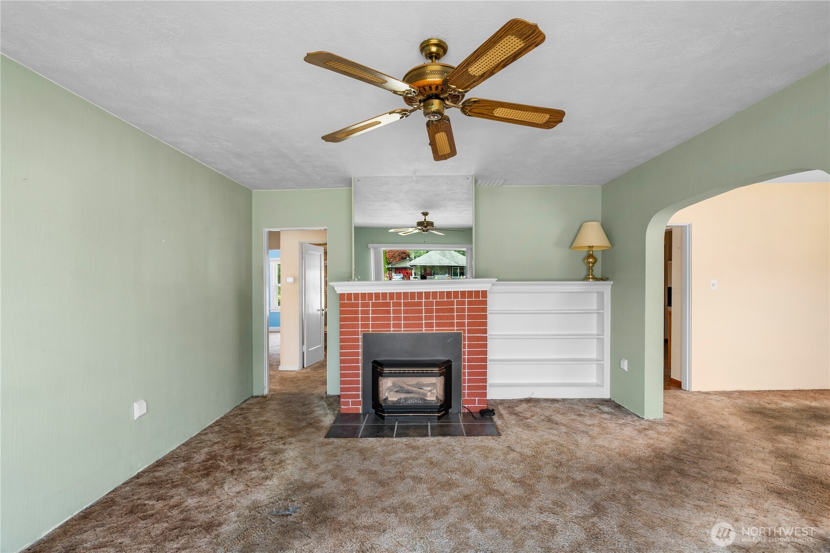 2315 Pacific Avenue Property Photo 3