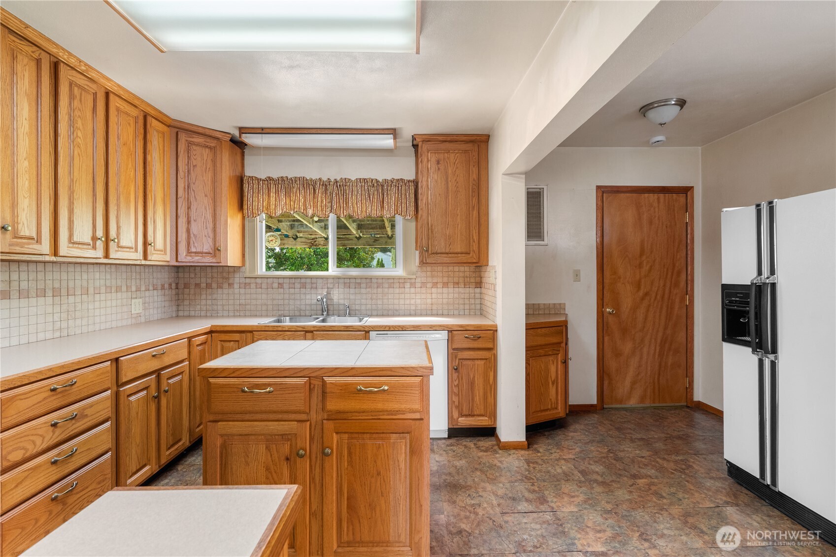 2315 Pacific Avenue Property Photo 7
