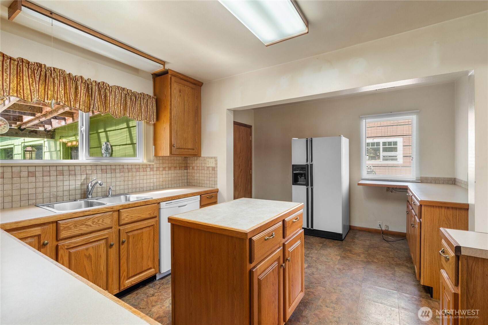 2315 Pacific Avenue Property Photo 8