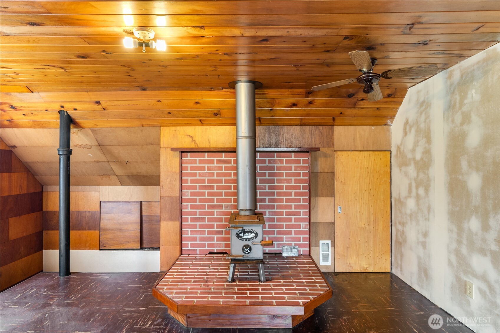 2315 Pacific Avenue Property Photo 18