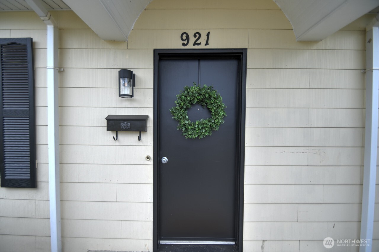 921 5th Avenue Property Photo 3