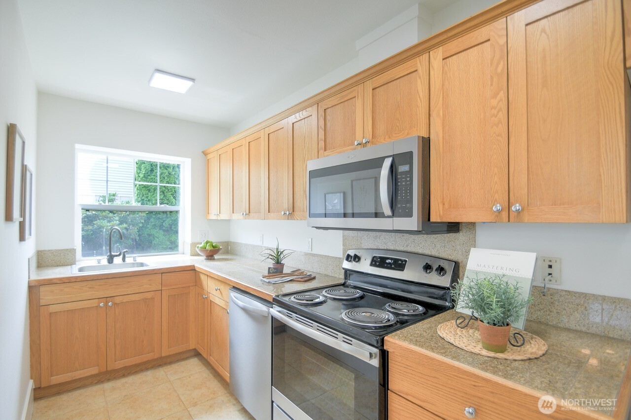 921 5th Avenue Property Photo 9