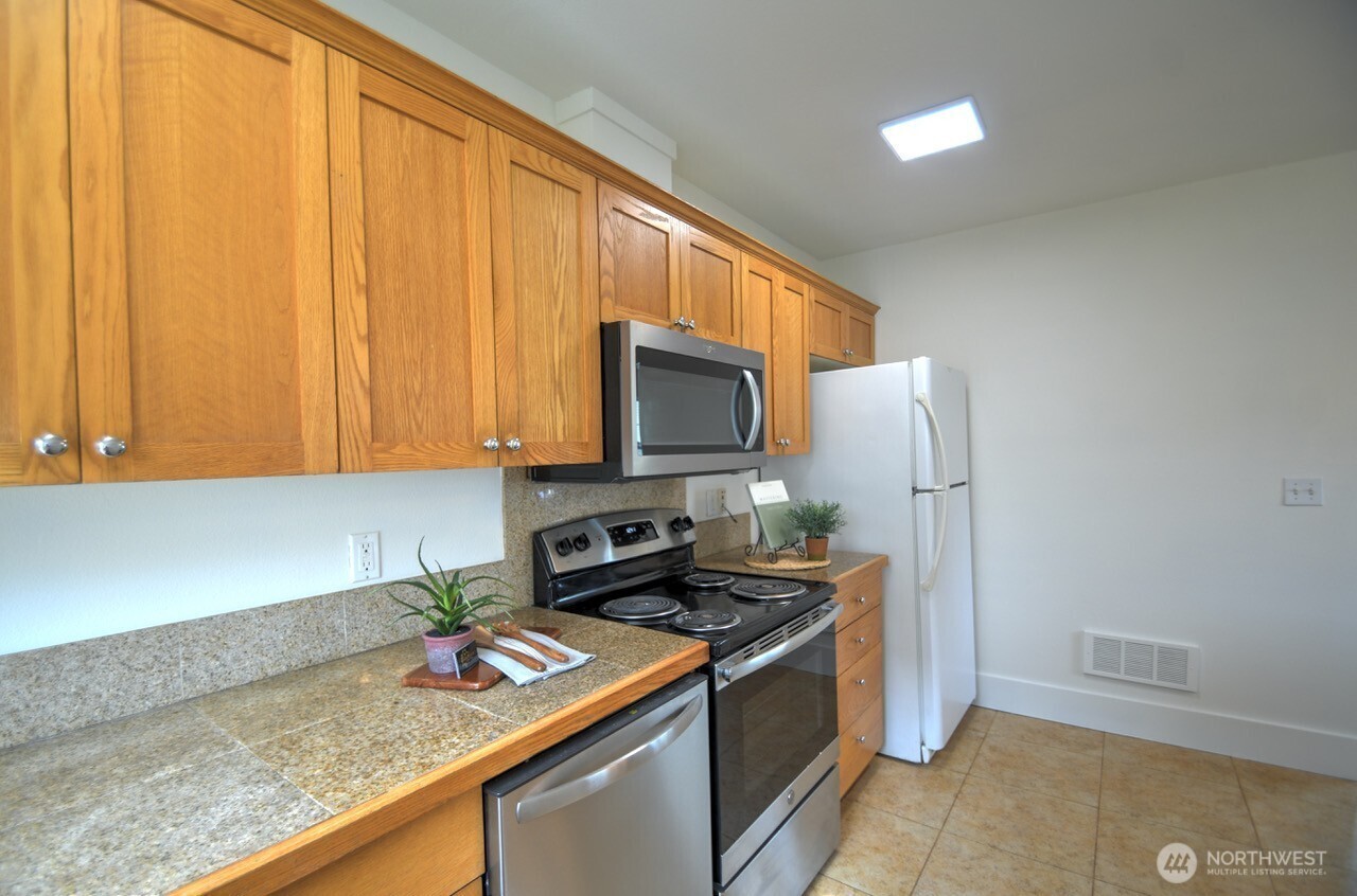 921 5th Avenue Property Photo 10