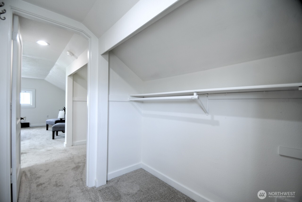 921 5th Avenue Property Photo 20