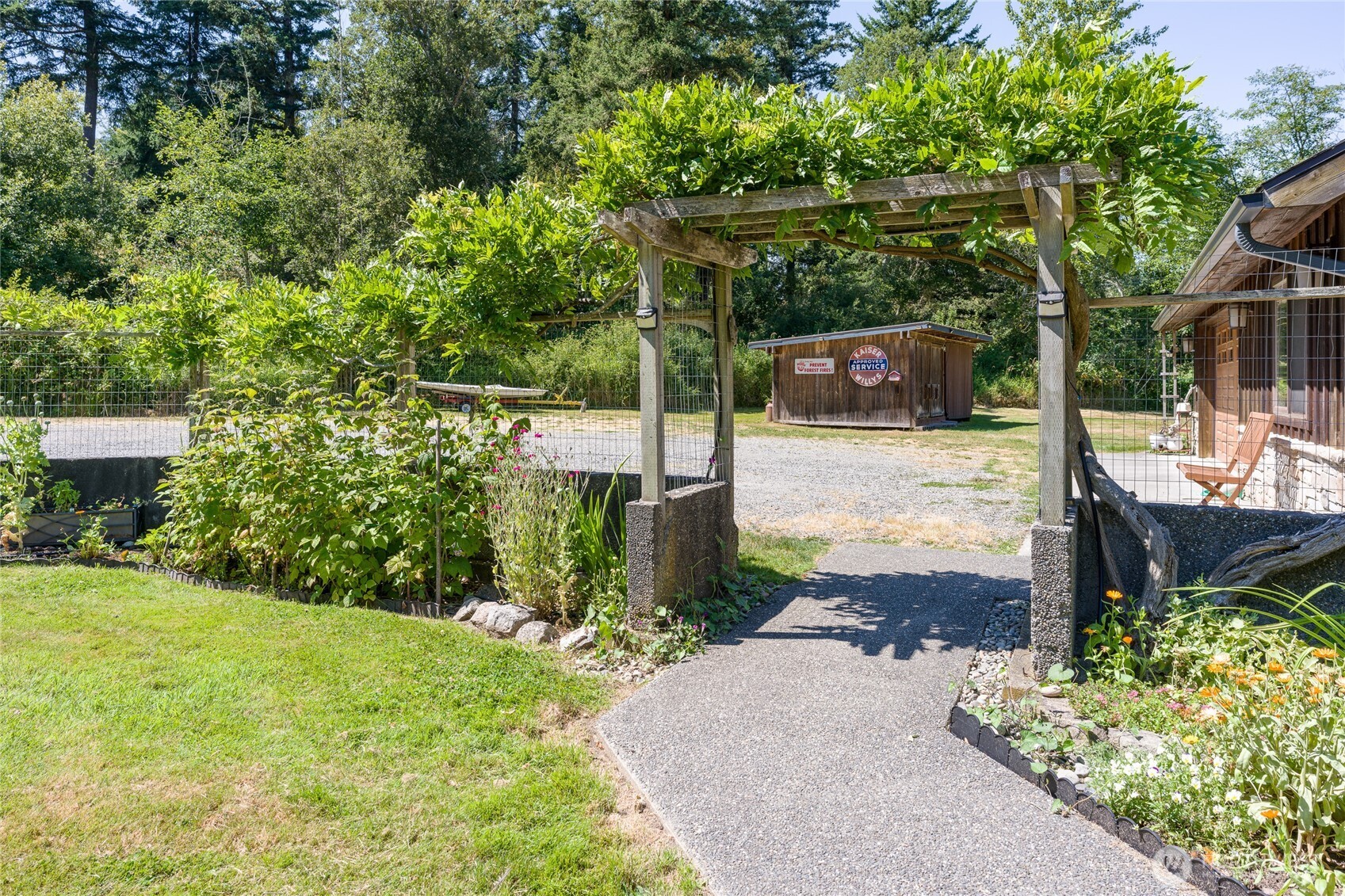 1028 Cross Road Property Photo 24