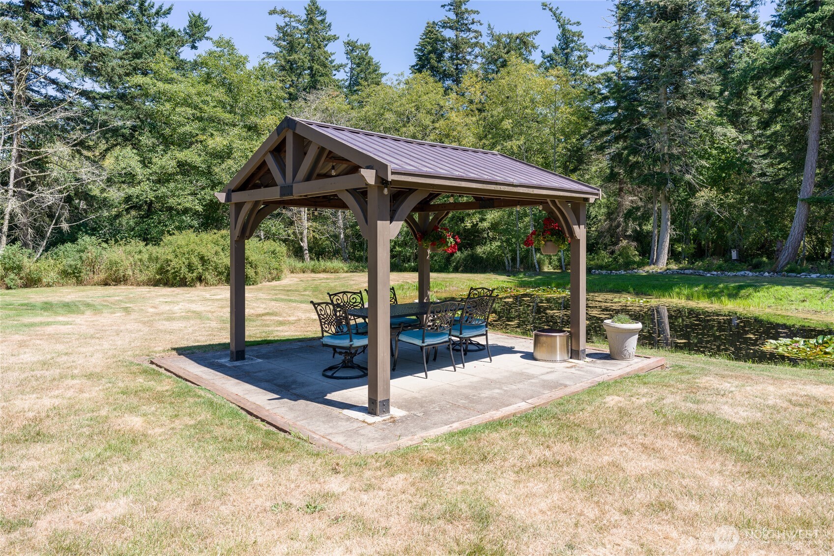 1028 Cross Road Property Photo 26