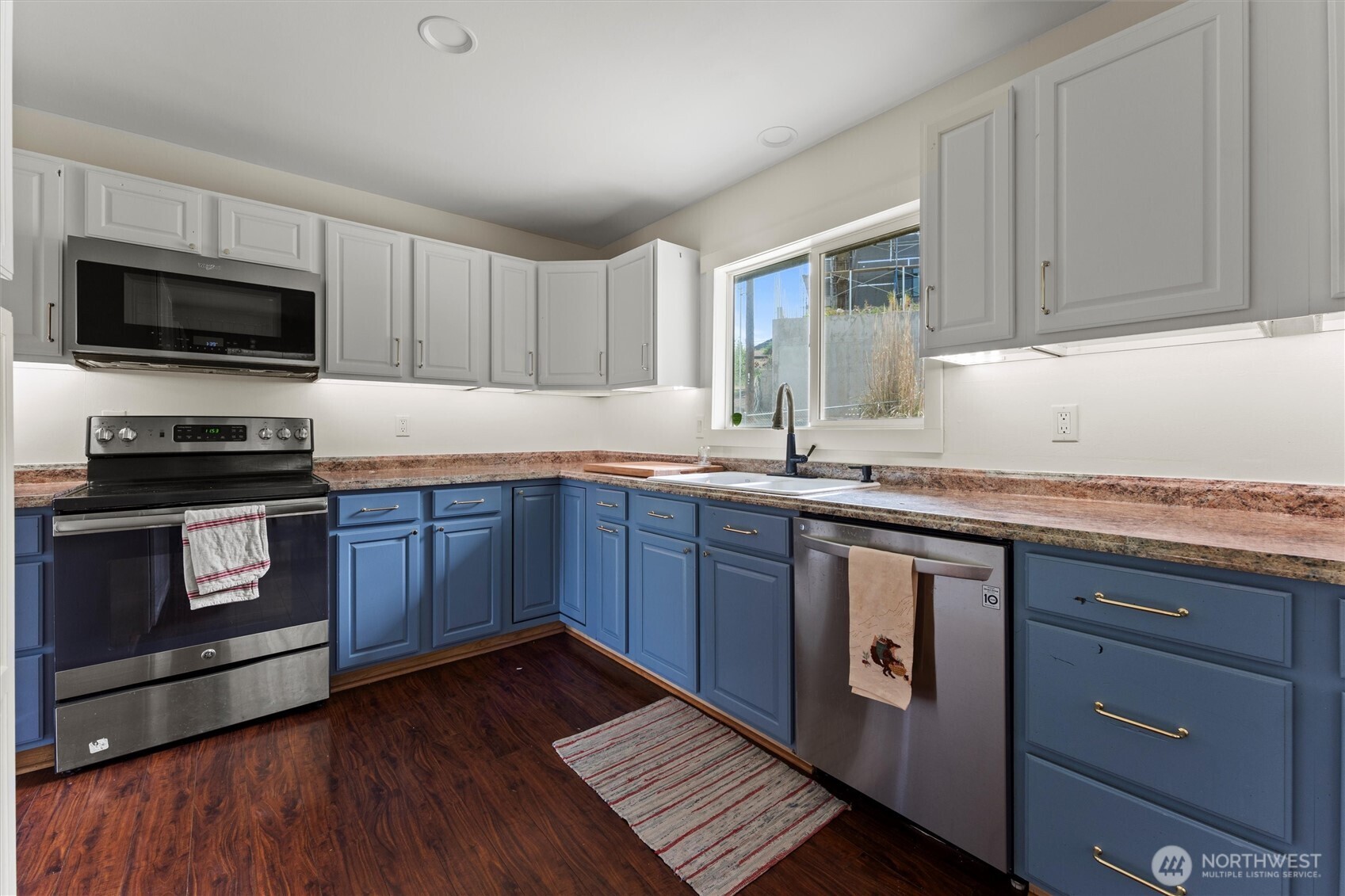 1147 Ashley Way Property Photo 13