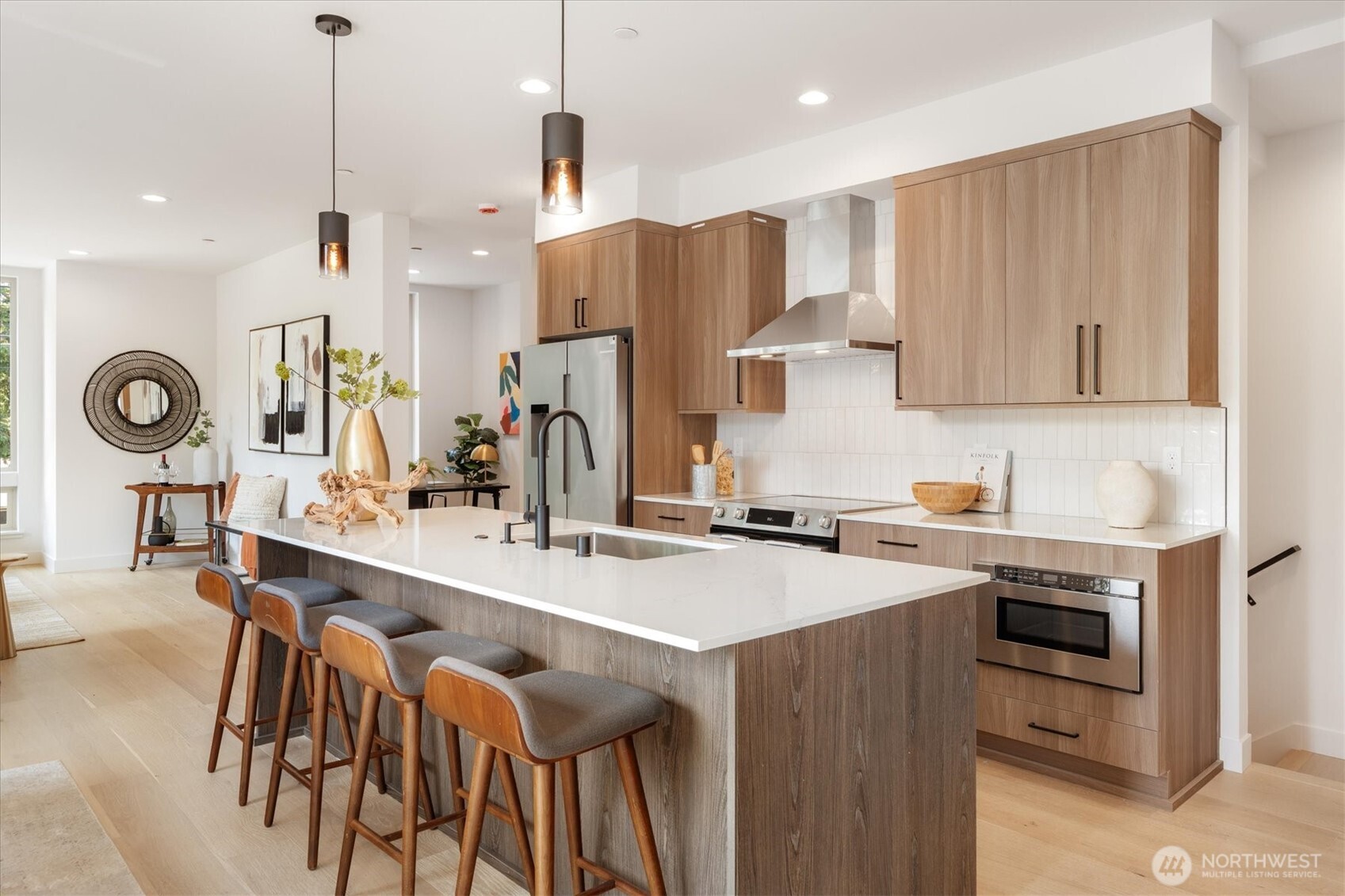 18032 A Sunnyside Avenue Property Photo 8