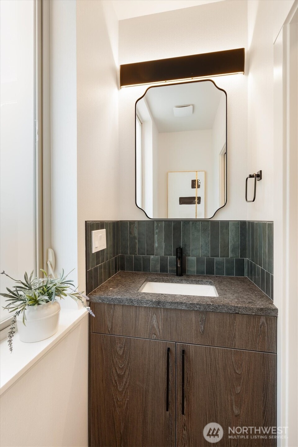 18032 A Sunnyside Avenue Property Photo 16