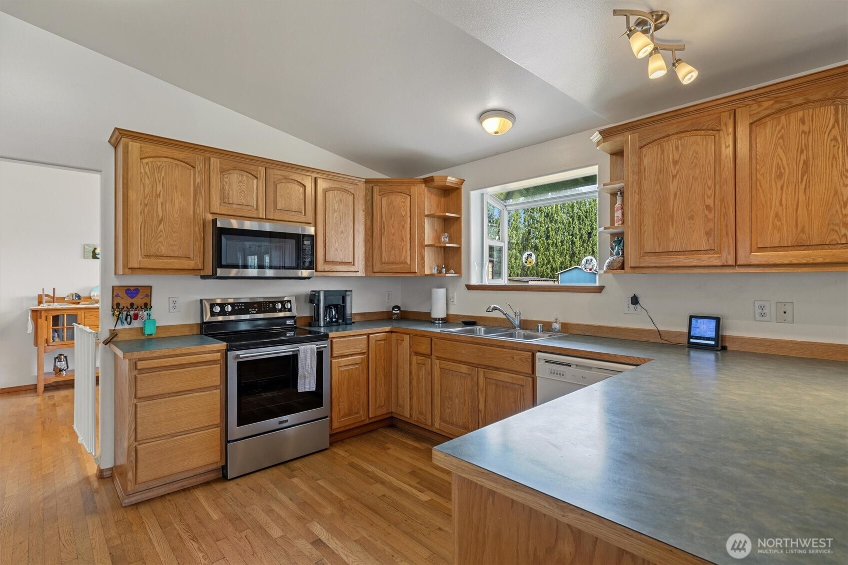 180 Kowntee Street Property Photo 15