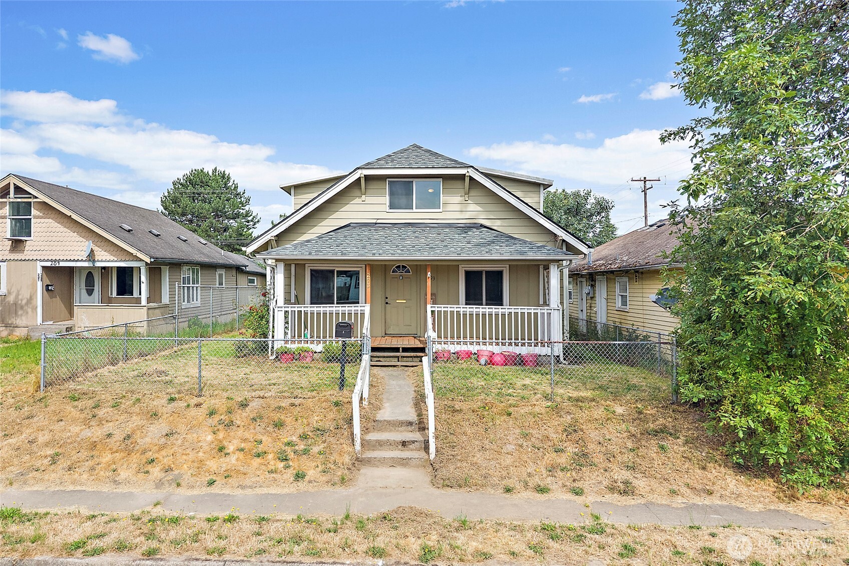 293 17th Avenue Property Photo 1