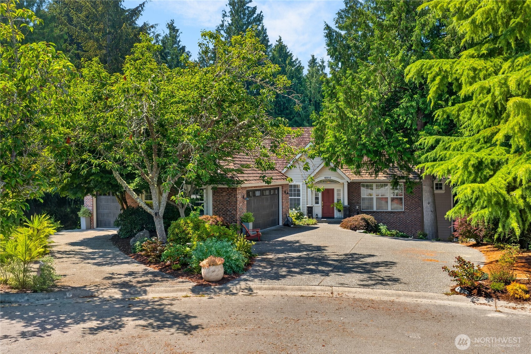 4810 Green Hills Court Property Photo 2