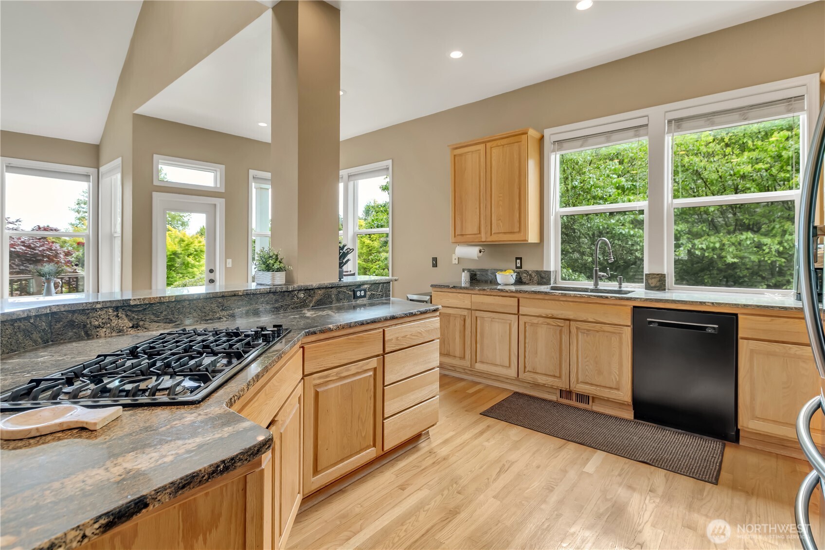 1828 Mariner Circle Property Photo 8
