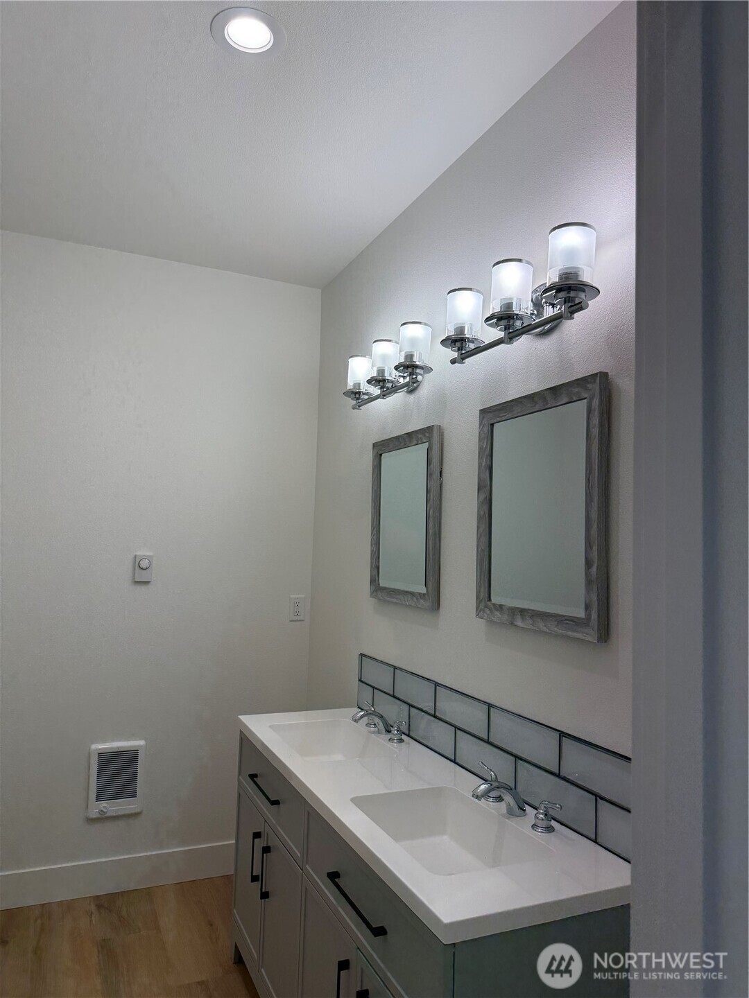 10528 13th Avenue A Property Photo 22