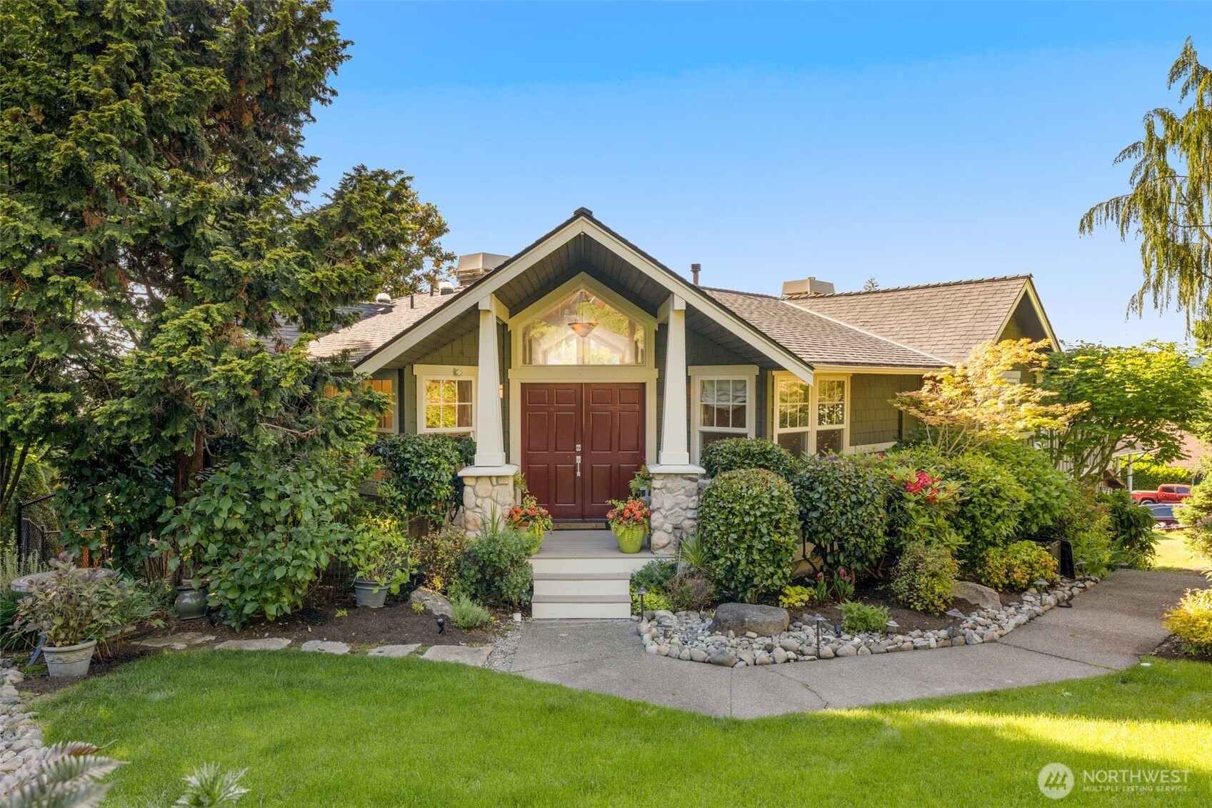 1907 2nd Street Property Photo 1