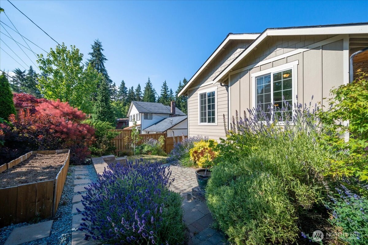 1229 Se Camano Drive Property Photo 6