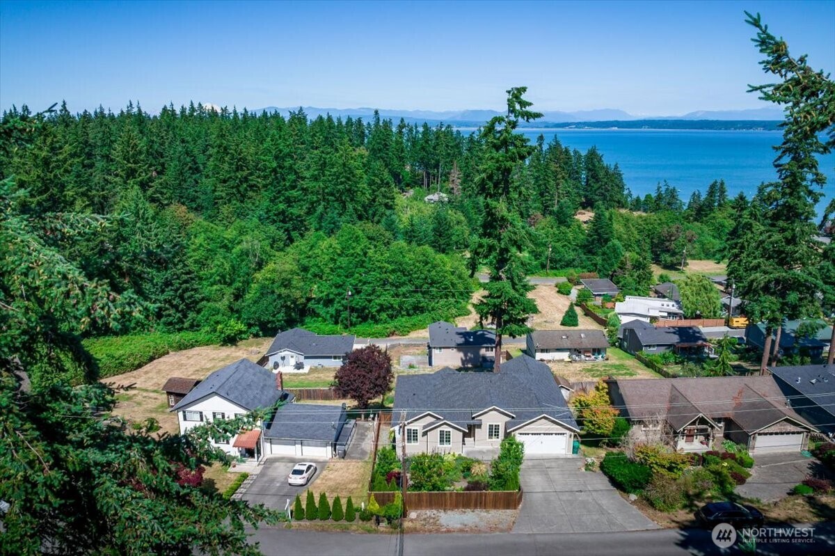 1229 Se Camano Drive Property Photo 8