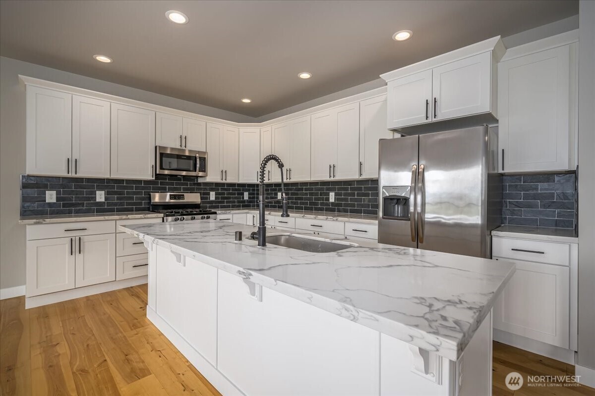 1229 Se Camano Drive Property Photo 17