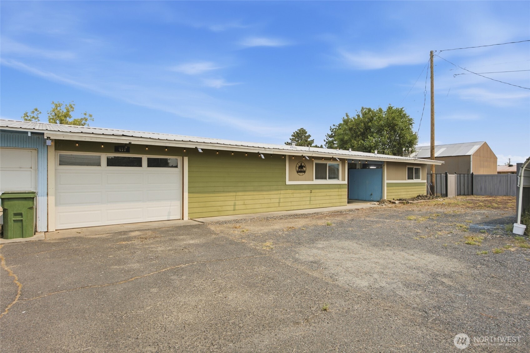 410 Loring Drive Property Photo 1