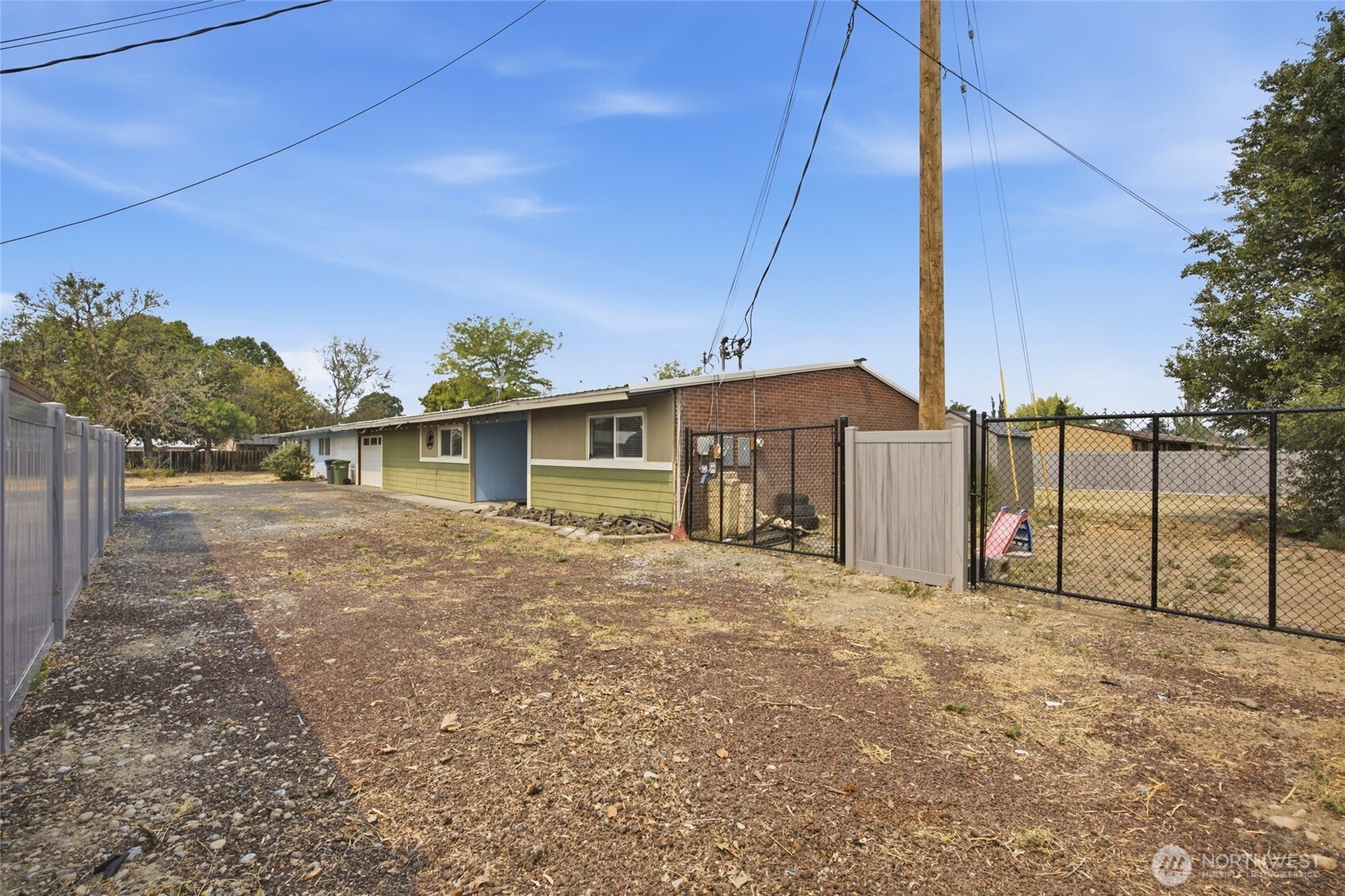 410 Loring Drive Property Photo 2