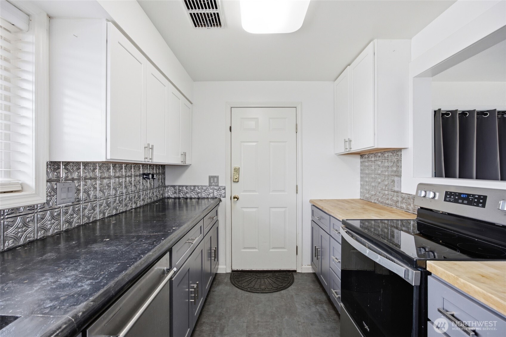 410 Loring Drive Property Photo 12