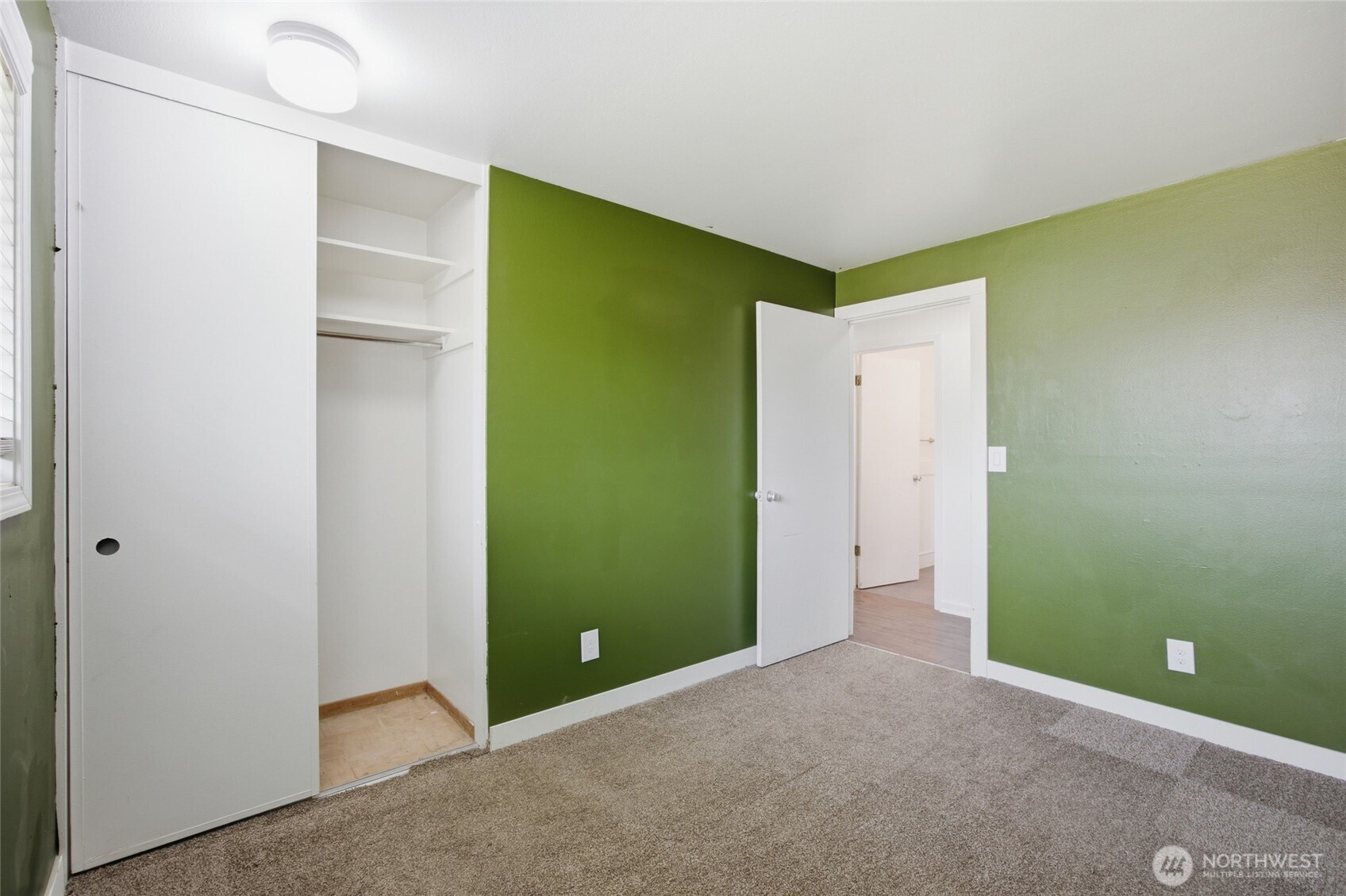 410 Loring Drive Property Photo 14