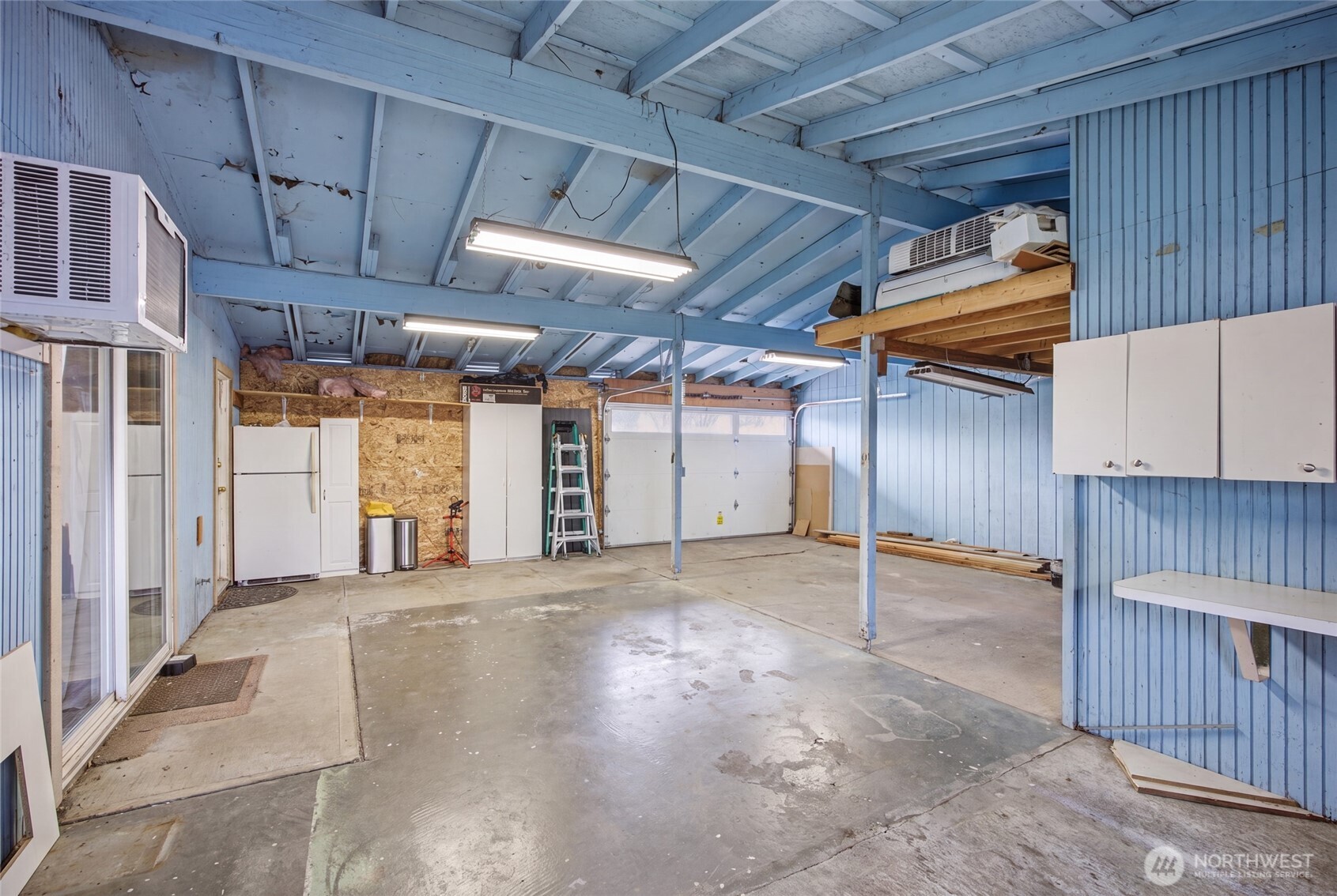 410 Loring Drive Property Photo 22