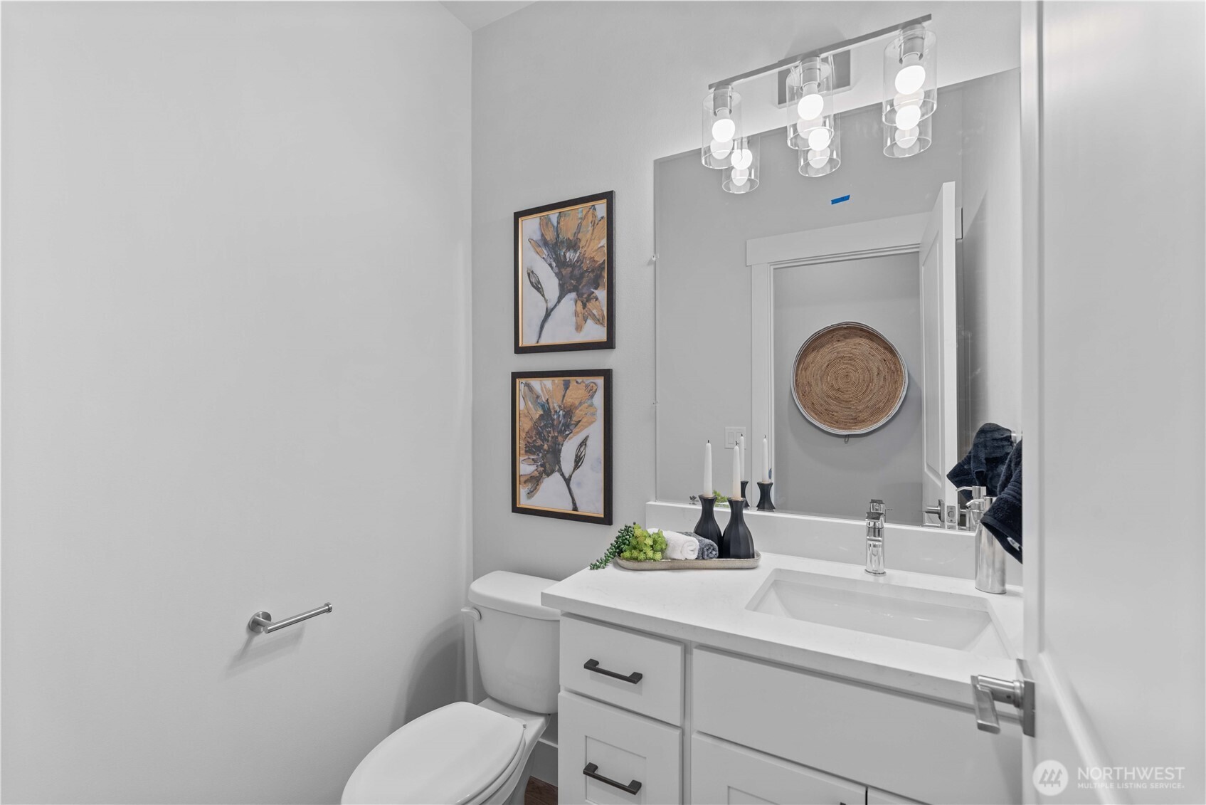 1030 Finch Lane E4 Property Photo 16