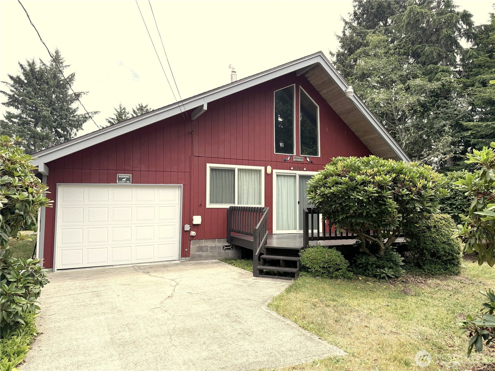 32216 R Place Property Photo 2